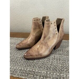 Buckle 93 Vintage Women’s Ankle Boots Studs NWT Size 9 1/2 Brown Western Country